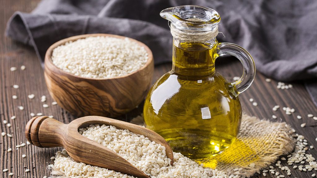 بهترین تاثیرات و خواص روغن کنجد برای رشد مو